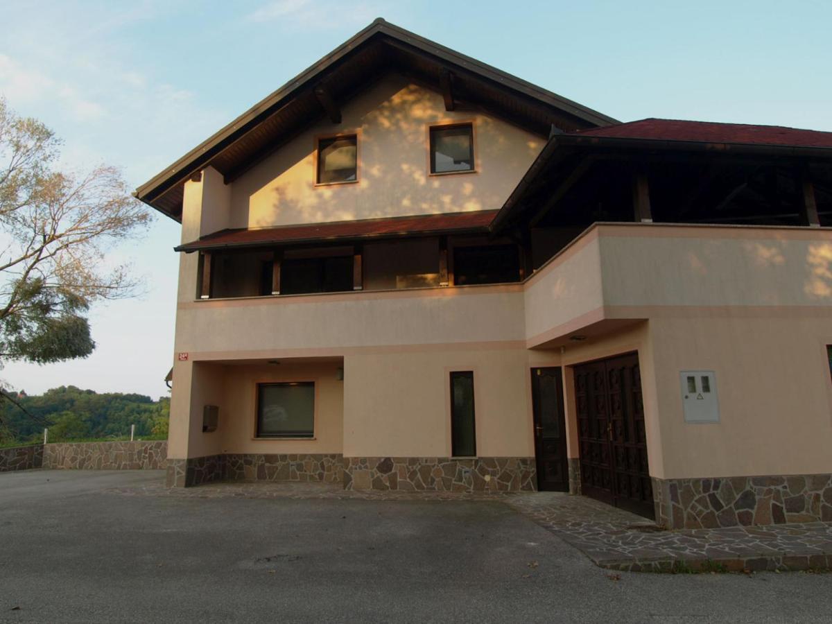 Holiday House Zarja - With Sauna And Hot Tub Bizeljsko Exteriör bild